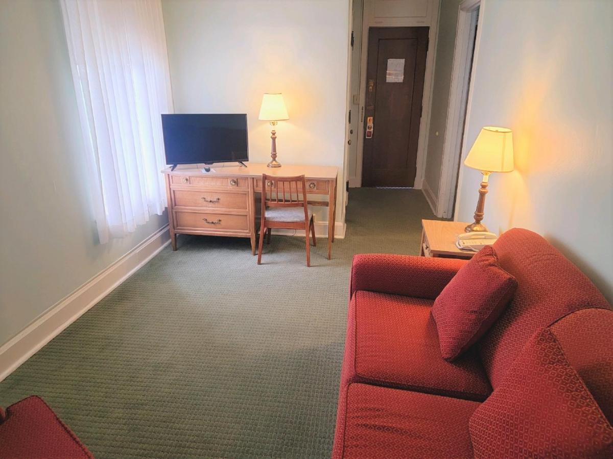 Penn Wells Hotel 2*